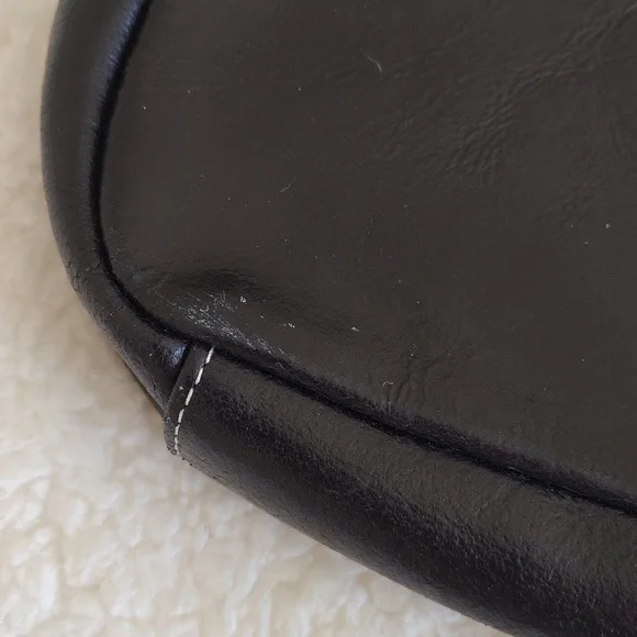 Wilson's Leather Maxima Black Leather Purse/Bag - Picture 3 of 12